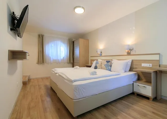 Oda ve Kahvaltı Marina Siofok